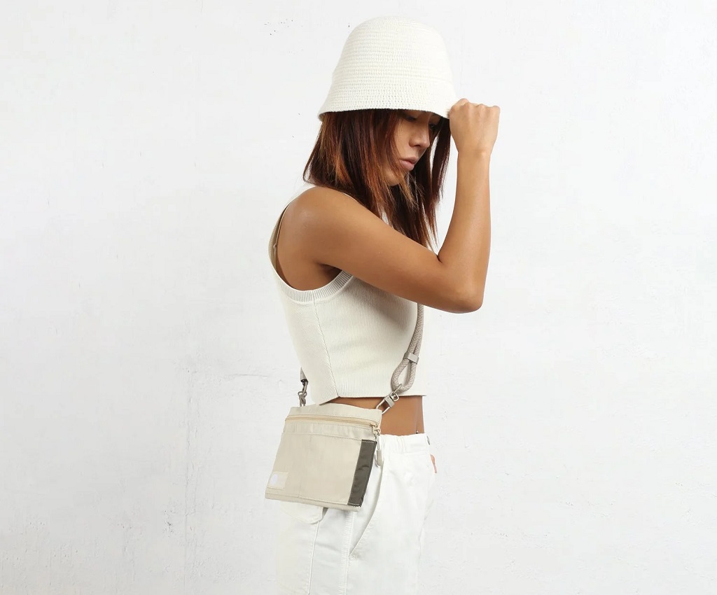Napier Rad Crossbody - Mailman (11368)